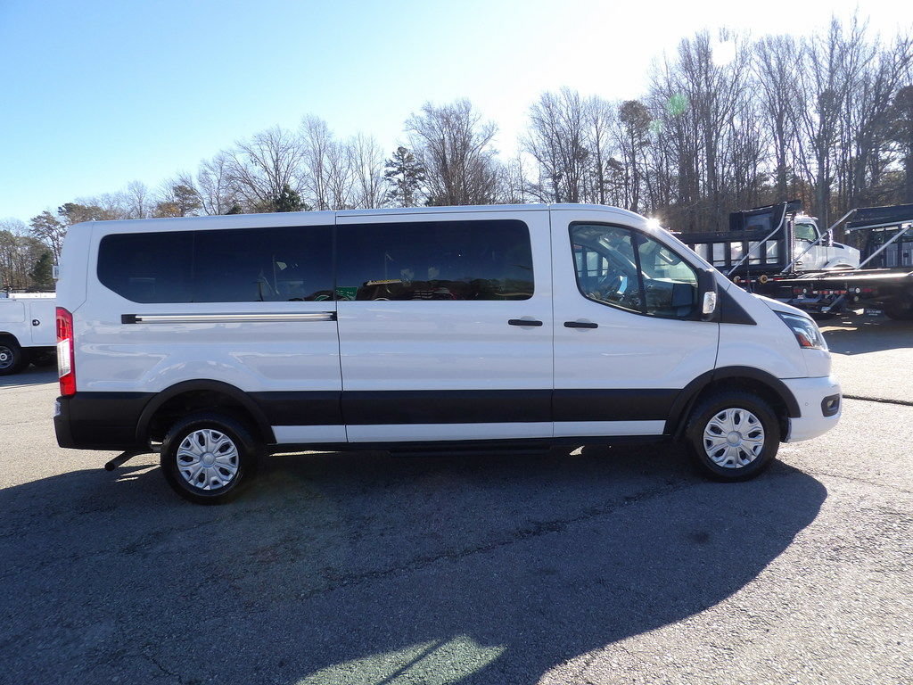 Used 2023 Ford Transit 350 XLT RWD image 9