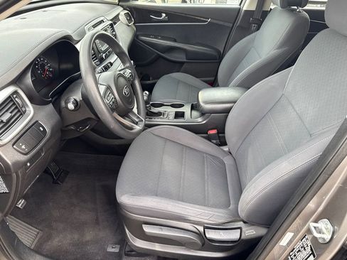 Used 2016 Kia Sorento FWD image 25