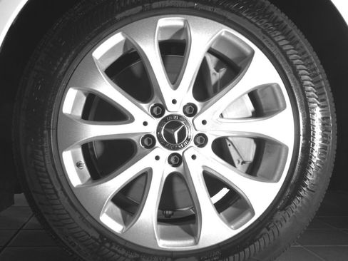 Used 2017 Mercedes-Benz E 300 4MATIC image 23