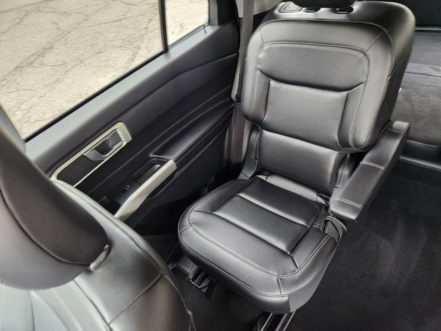 Certified 2023 Ford Explorer XLT w/ Equipment Group 202A AWD/4WD image 16