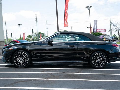 Used 2024 Mercedes-Benz CLE 300 4MATIC Cabriolet image 23