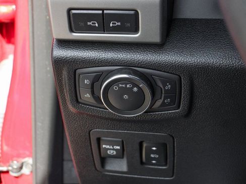Used 2020 Ford F150 Lariat w/ Equipment Group 502A Luxury AWD/4WD image 19