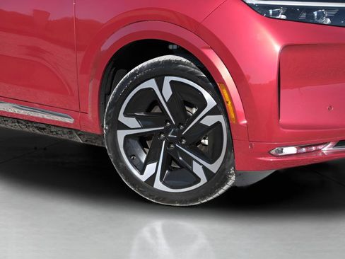 New 2024 VinFast VF 9 Plus AWD/4WD image 46