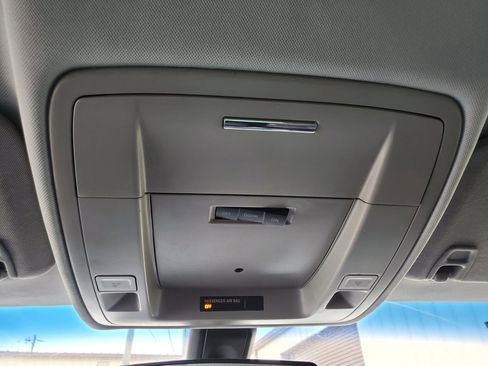 Used 2015 Chevrolet Tahoe 4WD w/ Remote Keyless Entry Package image 23