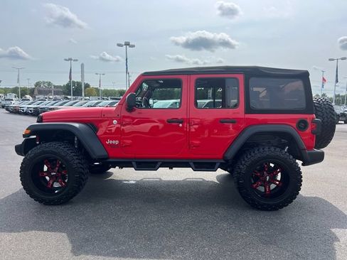 Used 2018 Jeep Wrangler Unlimited Sport S AWD/4WD image 4