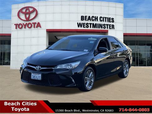 Used 2017 Toyota Camry SE image 6