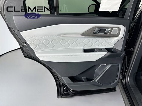 New 2026 Ford Explorer Platinum AWD/4WD image 28