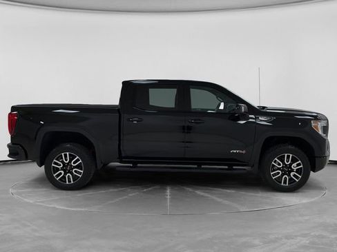 Used 2022 GMC Sierra 1500 AT4 w/ AT4 Preferred Package AWD/4WD image 2