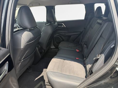 Used 2023 Mitsubishi Outlander SE AWD/4WD image 23