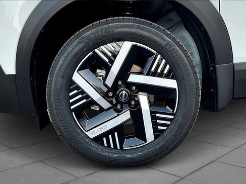 New 2026 Nissan Kicks SV image 9