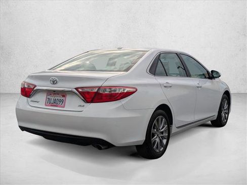 Used 2016 Toyota Camry XLE image 5
