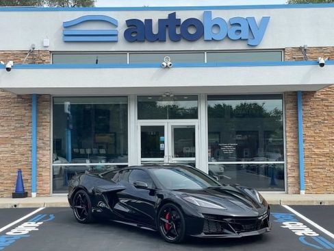Used 2025 Chevrolet Corvette E-Ray w/ ZER Performance Package AWD/4WD image 8