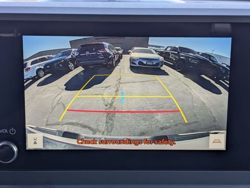 Used 2025 Toyota Tacoma SR5 AWD/4WD image 25