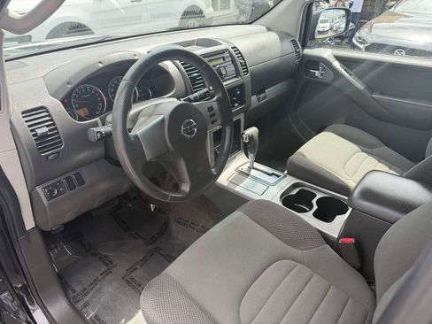 Used 2012 Nissan Pathfinder S image 9