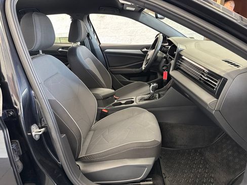 Used 2025 Volkswagen Jetta Sport FWD image 46