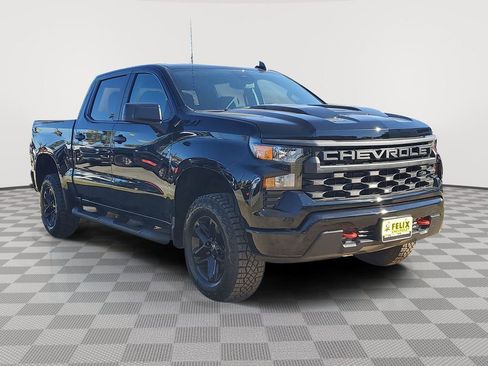 New 2026 Chevrolet Silverado 1500 Custom Trail Boss w/ LPO, Dark Essentials Package AWD/4WD image 2