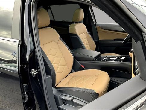 New 2026 Volkswagen Atlas Cross Sport SE image 30