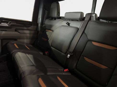 Used 2024 GMC Sierra 2500 AT4 w/ AT4 Premium Plus Package AWD/4WD image 9