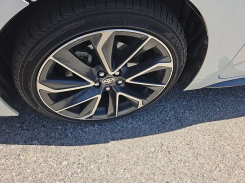 Used 2020 Toyota Corolla SE w/ Carpet Mat Package (TMS) FWD image 9