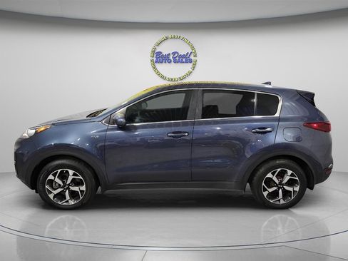 Used 2020 Kia Sportage LX image 2