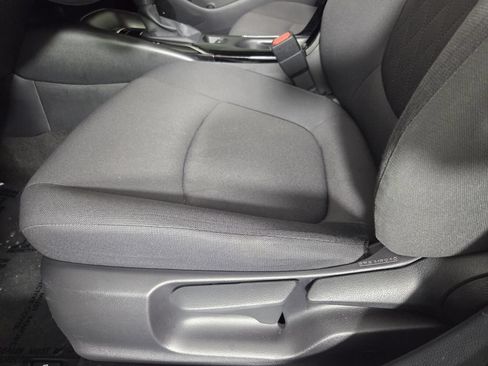 Used 2020 Toyota Corolla LE FWD image 11