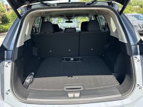 New 2026 Nissan Rogue SV FWD image 13