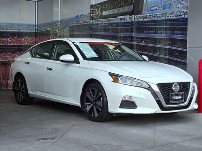 Used 2022 Nissan Altima 2.5 SV