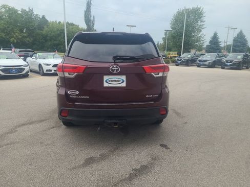 Used 2018 Toyota Highlander XLE AWD/4WD image 5