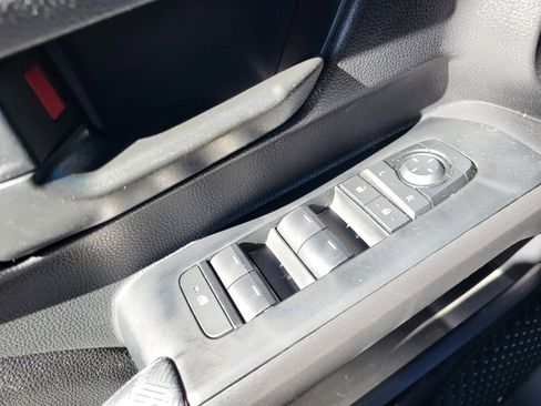 Certified 2025 Toyota Tacoma SR5 image 18