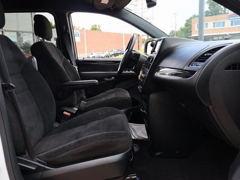 Used 2015 Dodge Grand Caravan SE FWD image 7