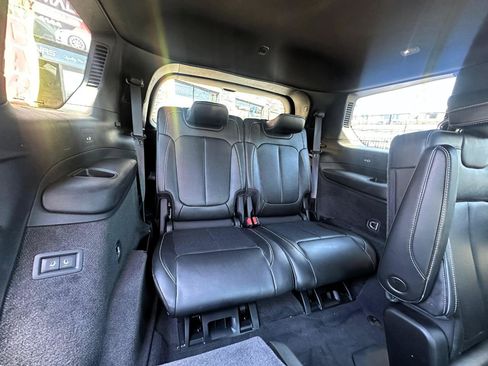Used 2021 Jeep Grand Cherokee L Overland w/ Luxury Tech Group IV AWD/4WD image 28