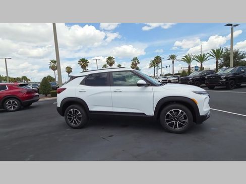 New 2026 Chevrolet TrailBlazer LT w/ Driver Confidence Package FWD image 15