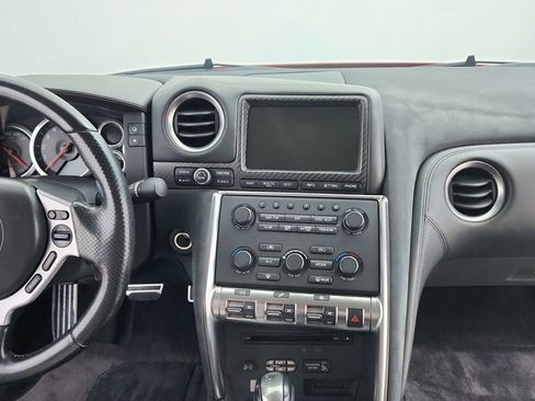 Used 2009 Nissan GT-R Premium image 23