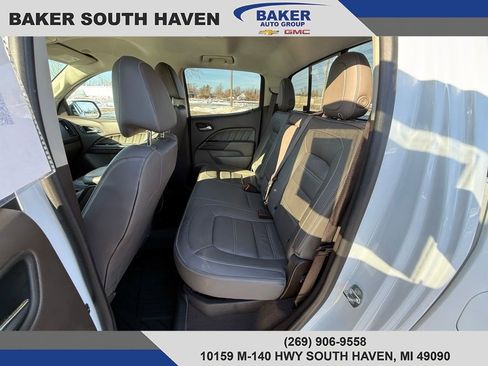 Used 2022 GMC Canyon Denali image 12