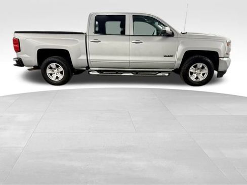 Used 2018 Chevrolet Silverado 1500 LT w/ Texas Edition image 10