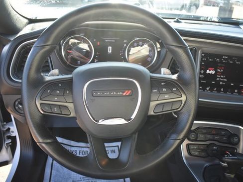 Used 2022 Dodge Challenger R/T w/ Plus Package image 18