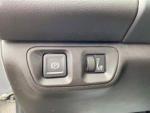 Used 2023 GMC Acadia SLE w/ Driver Convenience Package AWD/4WD image 18