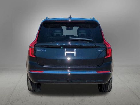 Used 2026 Volvo XC90 B6 Plus w/ Protection Package Premier AWD/4WD image 5