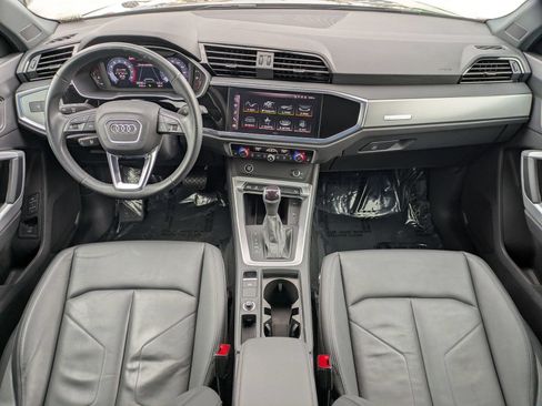 Used 2023 Audi Q3 2.0T Premium w/ Convenience Package AWD/4WD image 7