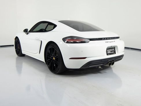 Certified 2024 Porsche 718 Cayman S RWD image 8