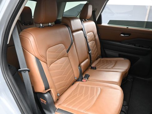 Certified 2023 Nissan Pathfinder Platinum w/ Cargo Package image 14