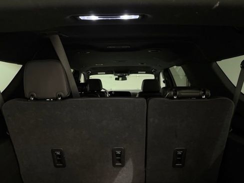 Certified 2026 Chevrolet Suburban Premier AWD/4WD image 11
