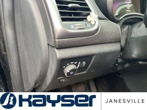 Used 2018 Jeep Grand Cherokee Laredo image 8