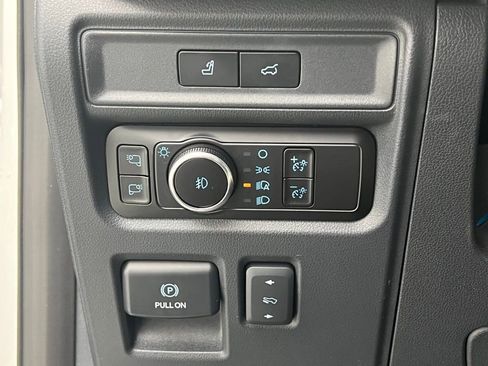 Used 2023 Ford Expedition Platinum image 20