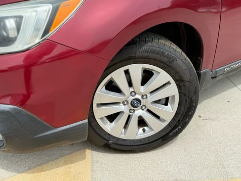 Used 2015 Subaru Outback 2.5i Premium image 32