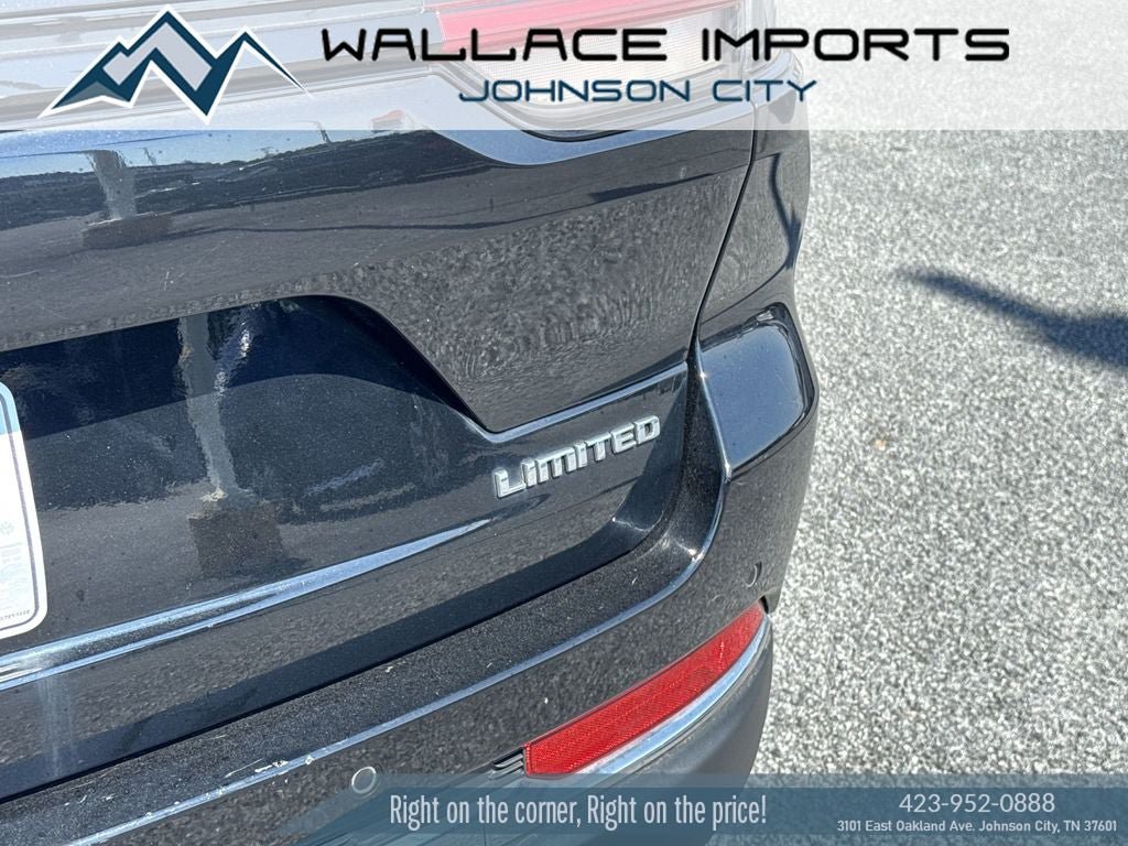 Used 2023 Jeep Grand Cherokee Limited AWD/4WD image 11