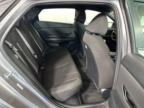 Certified 2025 Hyundai Elantra SEL image 59