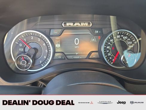 Used 2025 RAM 1500 Laramie AWD/4WD image 16
