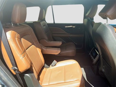 Used 2023 Lincoln Aviator Reserve image 31