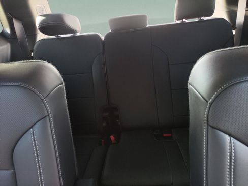 Used 2024 Chevrolet Traverse LT w/ Trailering Package image 31